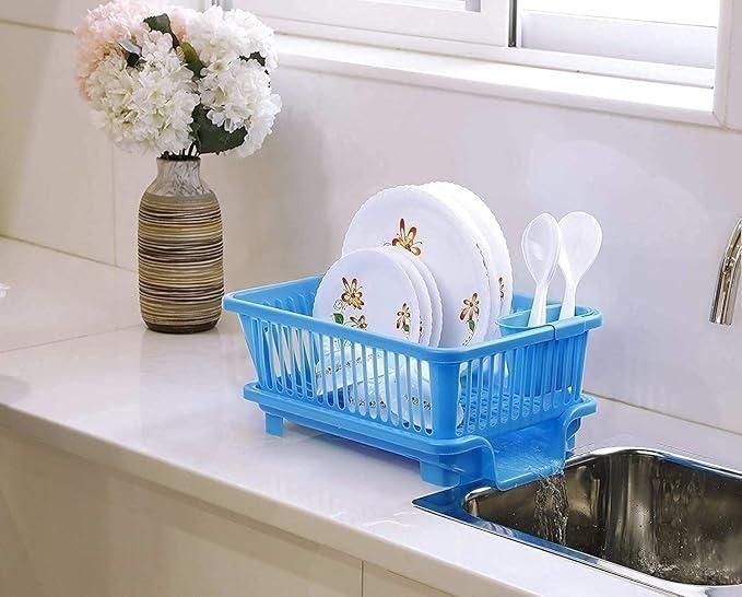"Dry & Organize Dishes Easily with 3-in-1 Drainer"